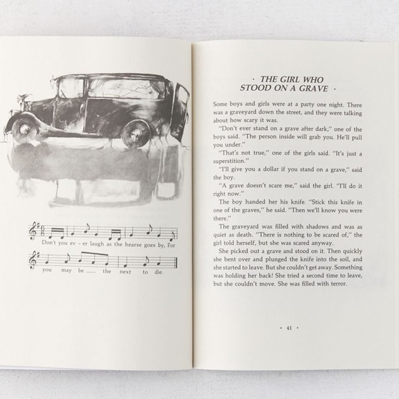 Scary Stories to Tell in the Dark complete 3 book set - Picture 10 of 11